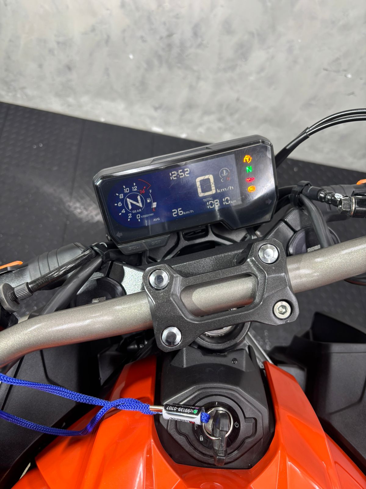 HONDA CB 650R 2024 - Imagem 3