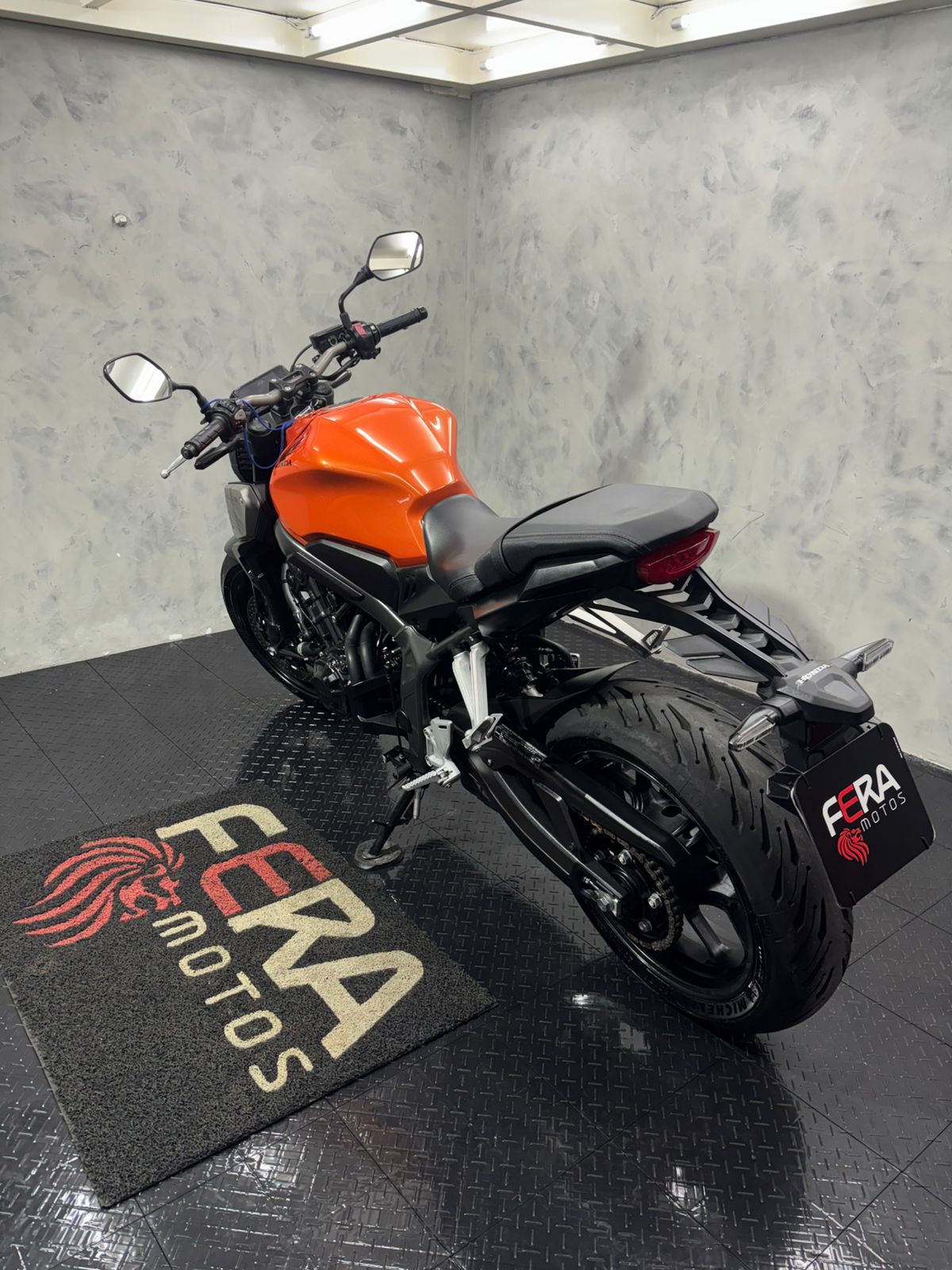 HONDA CB 650R 2024 - Imagem 2