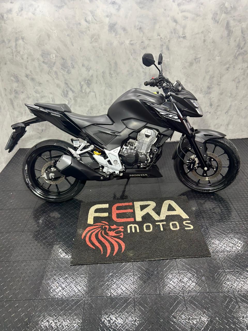HONDA CB300F TWISTER 2024 - Imagem 1