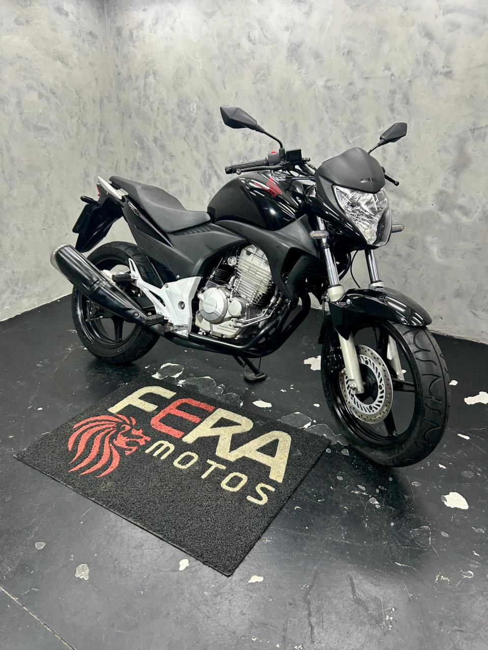 HONDA CB300R | ANO 2011