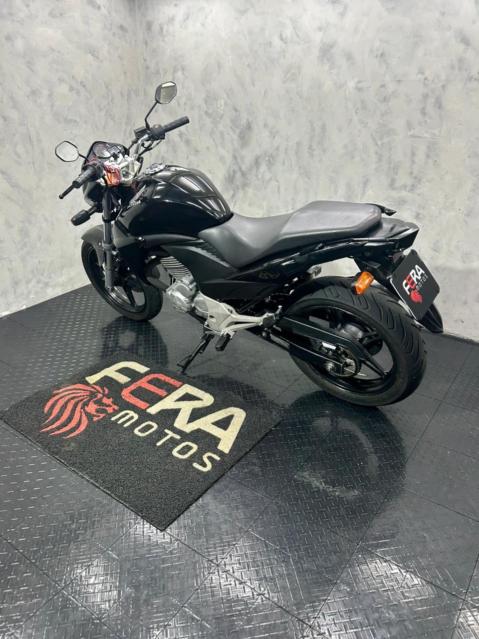 HONDA CB300R ANO 2014 - Imagem 2