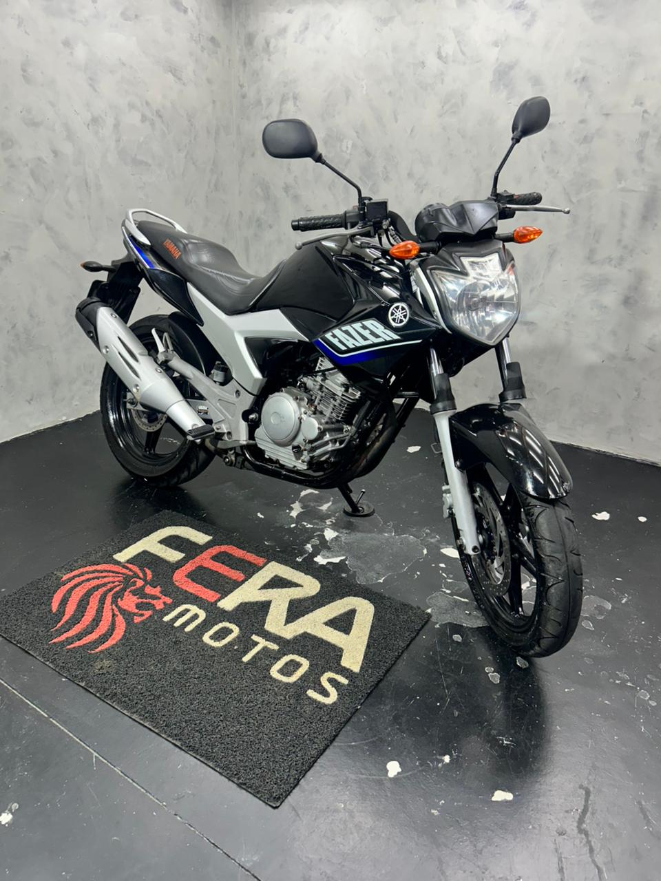 YAMAHA YS250 FAZER ANO 2012